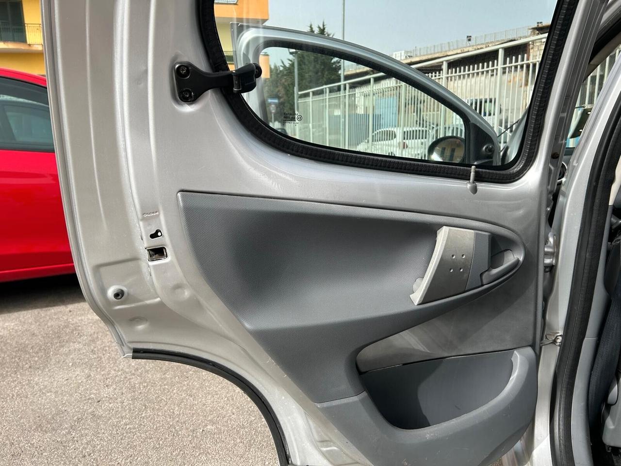 Peugeot 107 1.0 68CV 5p. Desir
