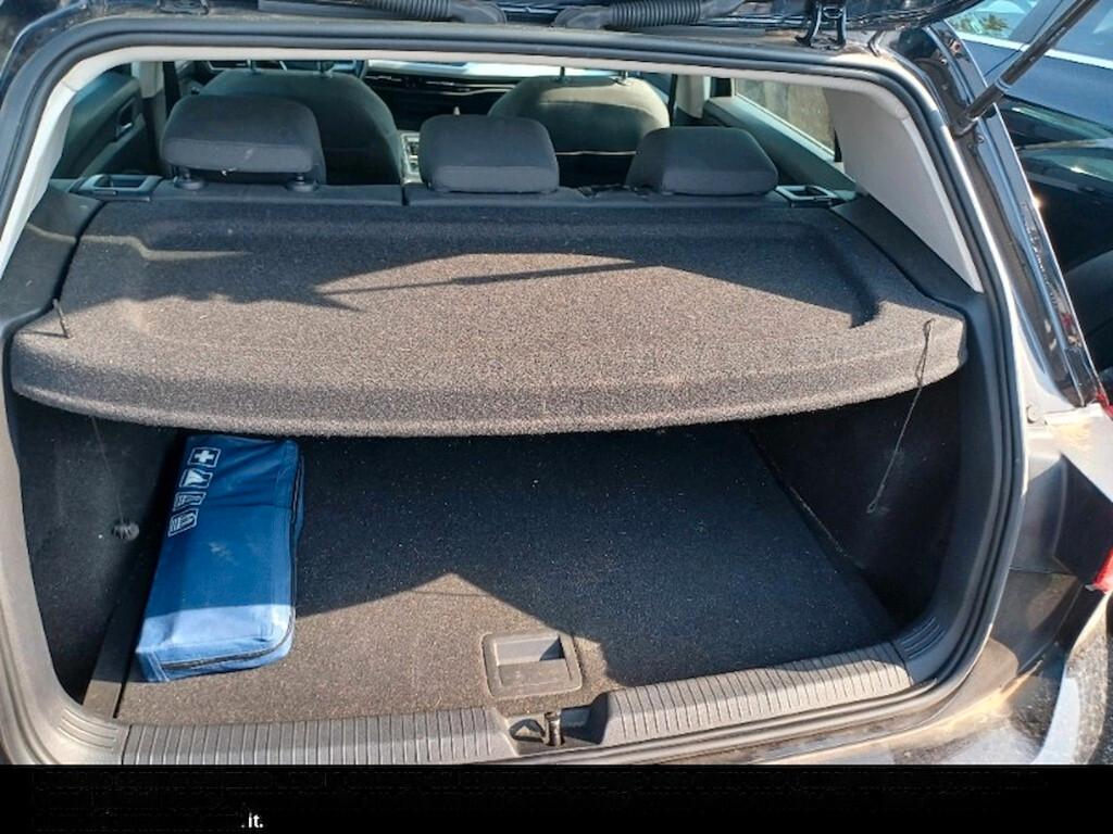VOLKSWAGEN GOLF 8 2.0 TDI 115CV DSG SCR LIFE ( FARI LED - DIGITAL COCKPIT - CRUISE - APP CONNECT - PARK PILOT - TELECAMERA POST. )