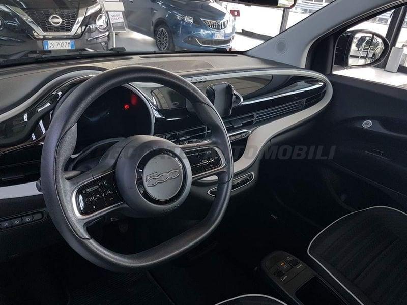FIAT 500e 500e 23,65 kWh Action
