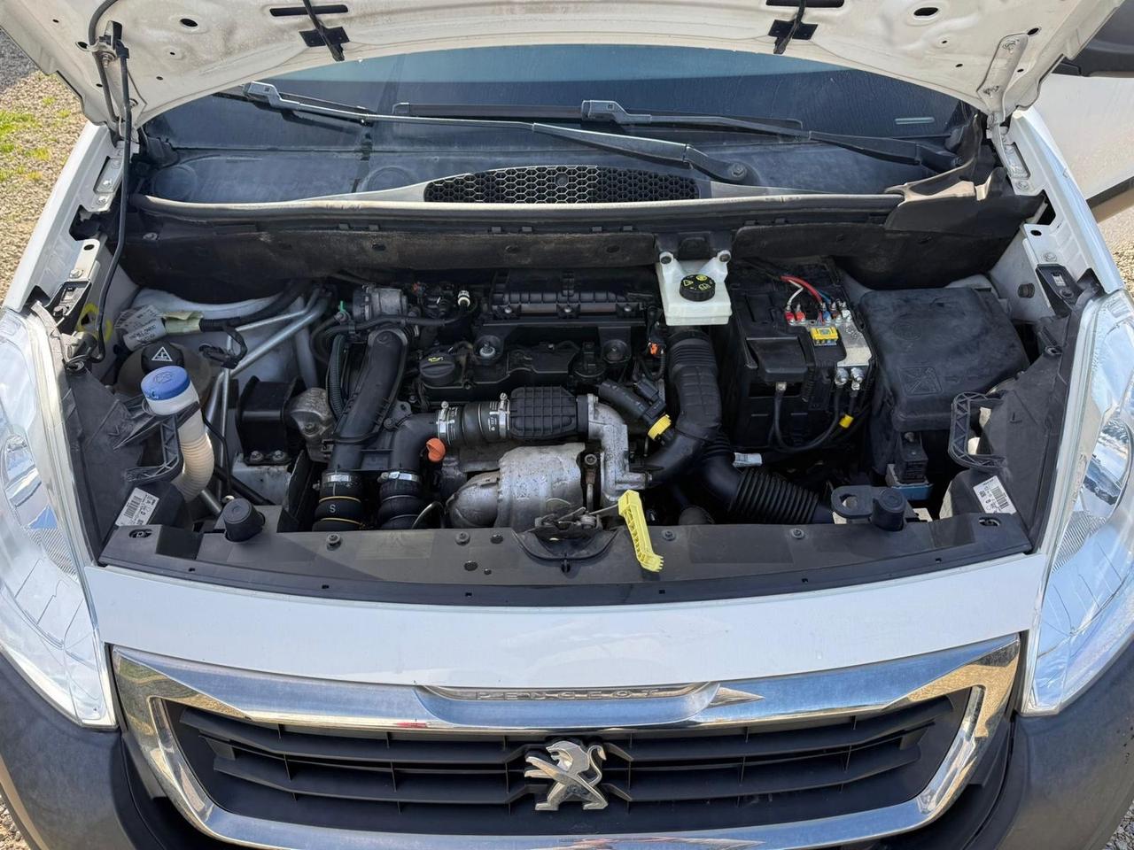 Peugeot 3 posti diesel fatturabile garanzia