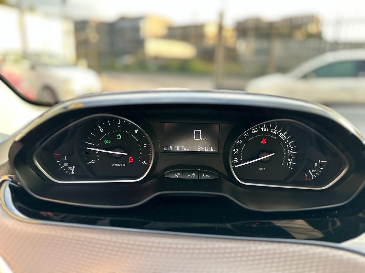 Peugeot 2008 1.6 BlueHDi 75 Active