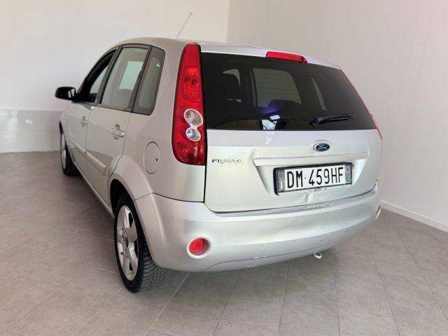 FORD Fiesta 1.2 16V 5p. Ghia