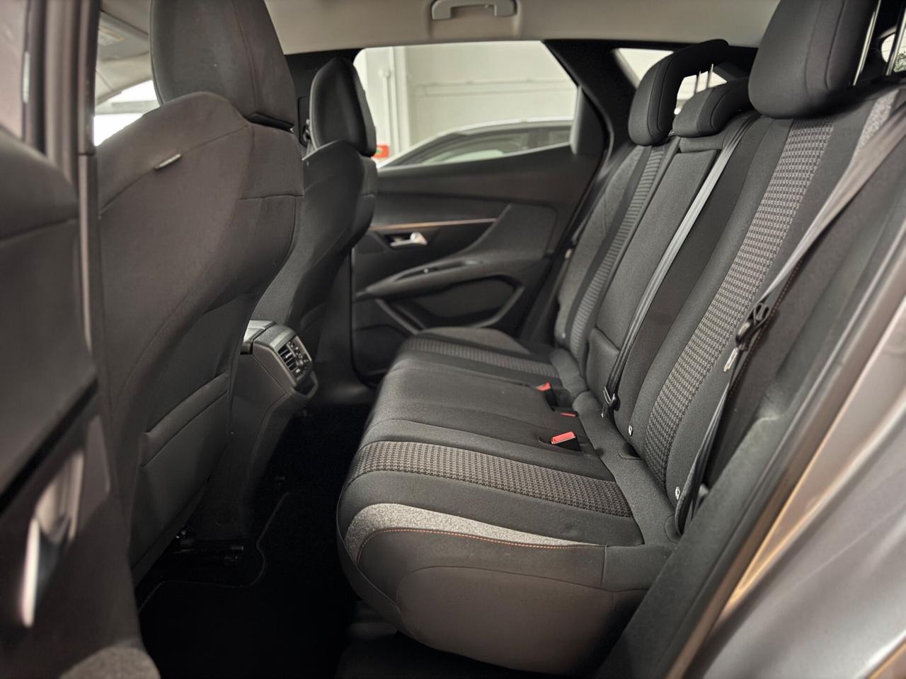 Peugeot 3008 BlueHDi 130 S&S Active