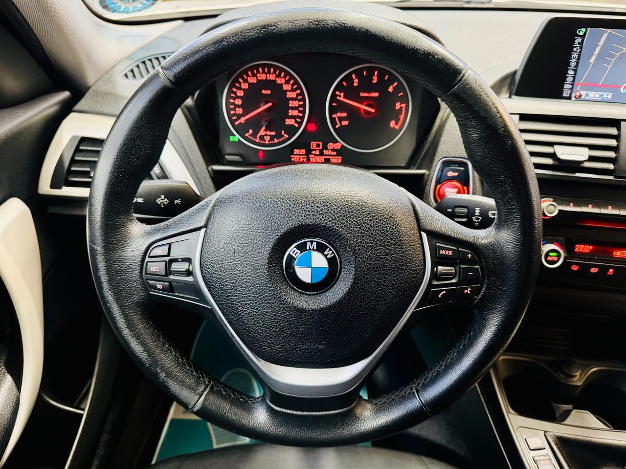 BMW 114d Sport 95CV 1.6 Diesel 5Porte LED/Navi/BT/PDC