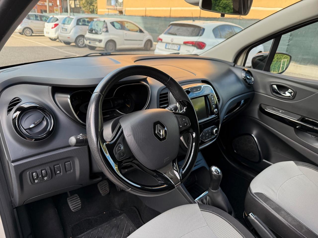 Renault Captur 0.9 tce - NAV. - TELECAMERA POST. - 12 MESI DI GARANZIA -