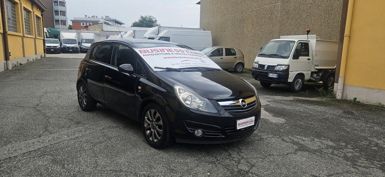 Opel Corsa 1.2 5 porte Club b/ GPL PROSSIMO RINNOVO 2031-AUTO PER NEOPATENTATI