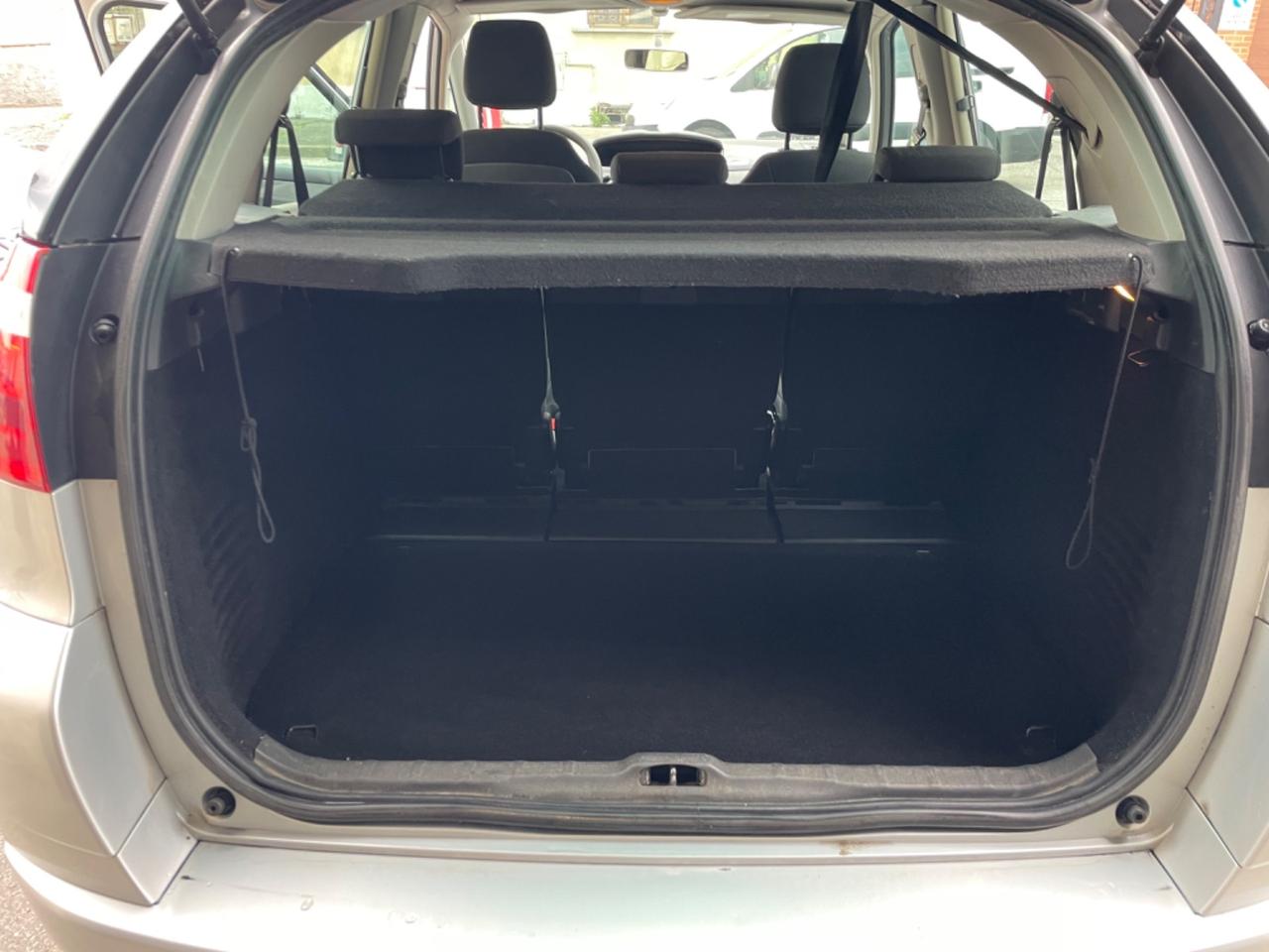Citroen C4 Picasso 1.8 Classique