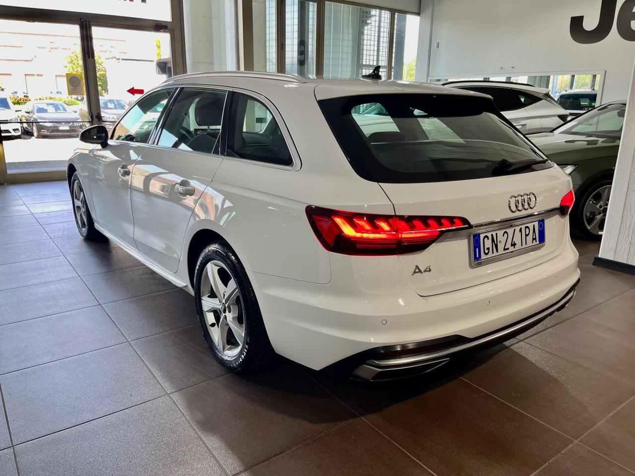 Audi A4 Avant 2.0 TDI S tronic Sline edition