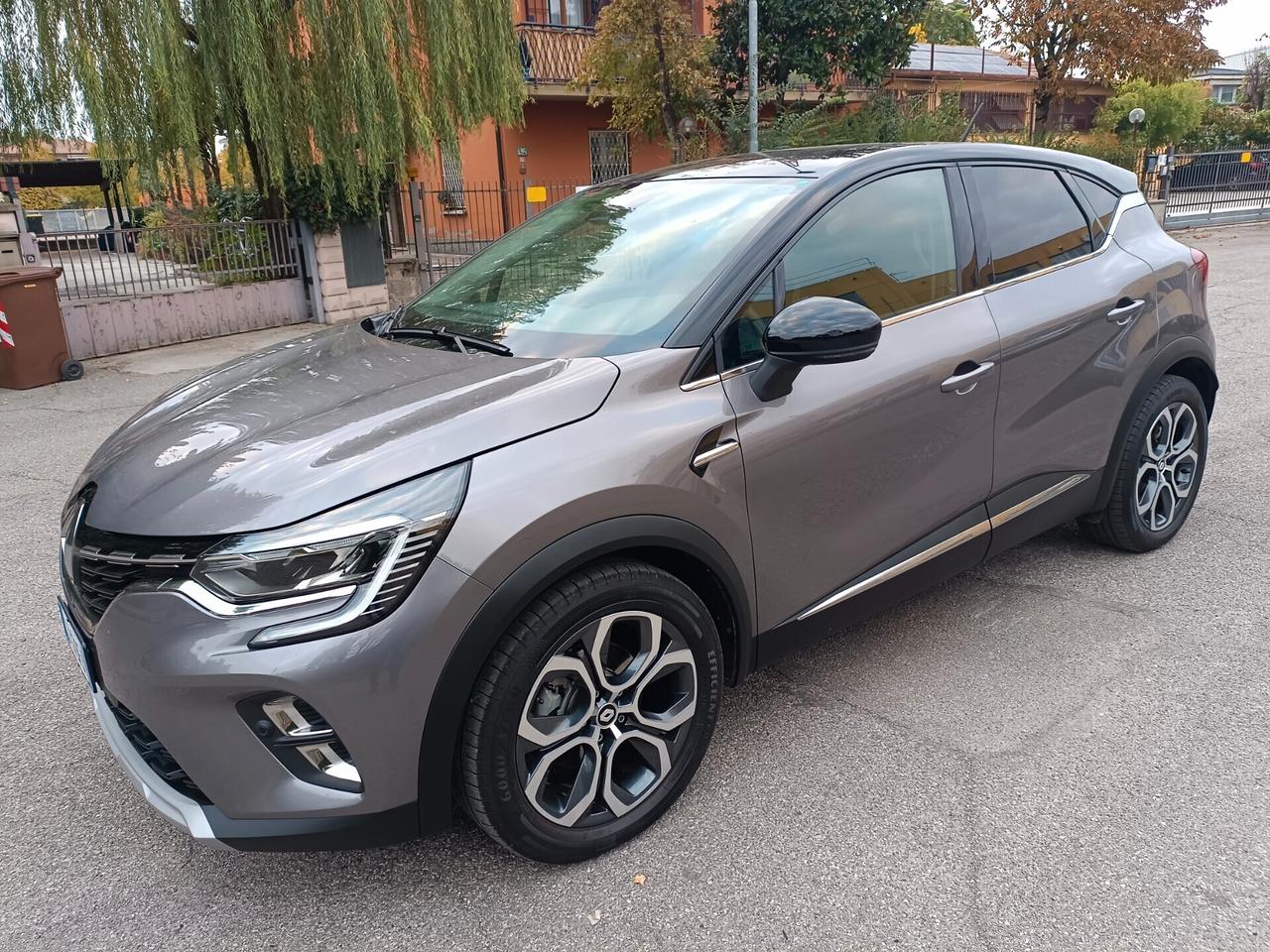 Renault Captur Hybrid 140 CV Techno