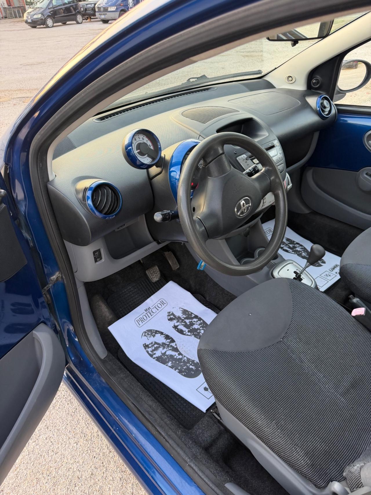 Toyota Aygo 1.0 12V VVT-i 5 porte Blue