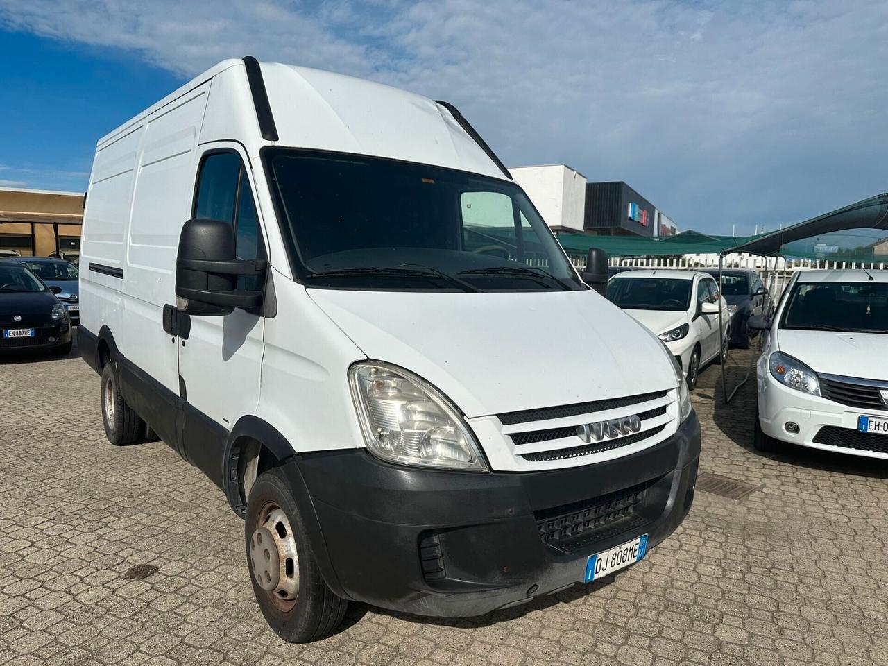 Iveco Daily 35C12 2.3 Hpi PM-RG Cabinato