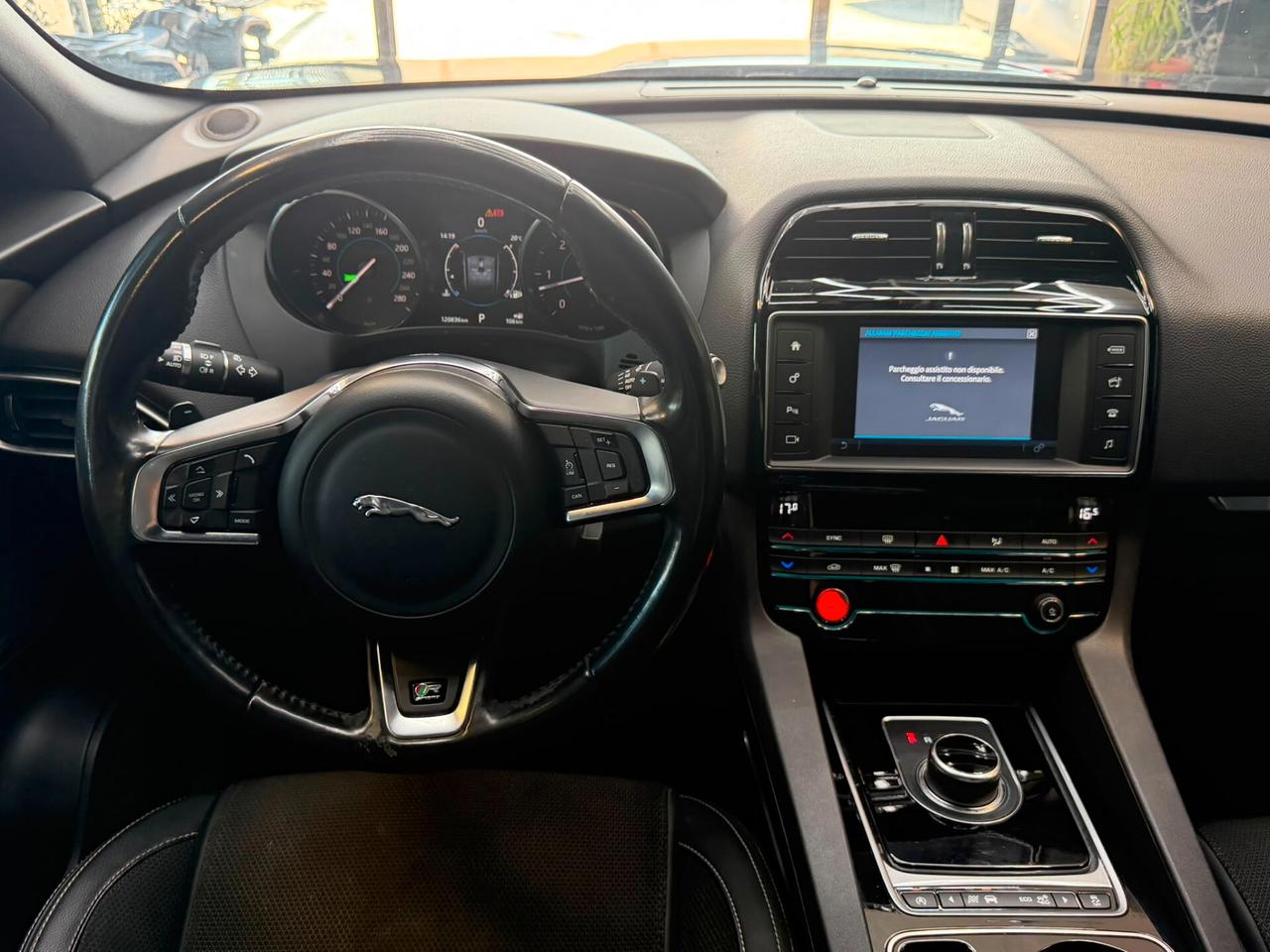 Jaguar F-Pace 3.0 D V6 300 CV AWD aut. R-Sport