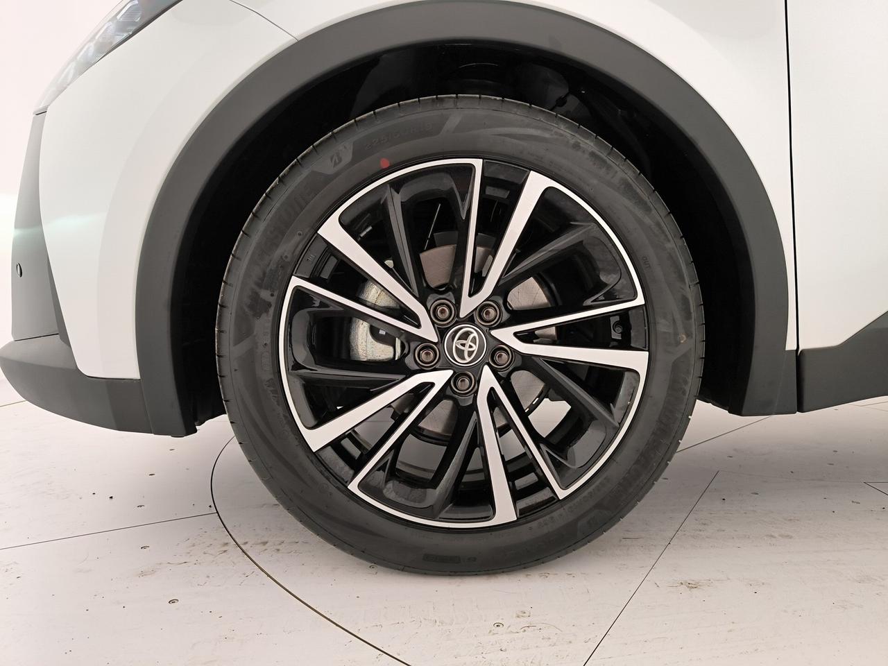 Toyota C-HR 1.8 hev lounge fwd e-cvt