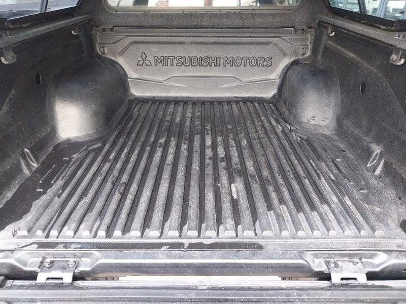Mitsubishi L200 Cab VI 2019 Double Cab 2.3 D 150cv Intense 4WD Super Sele