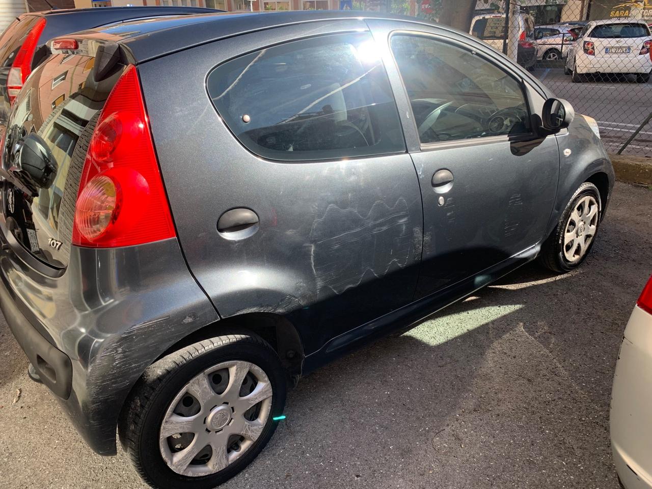Peugeot 107 1.0 68CV 5p. 03/2011 km 112000