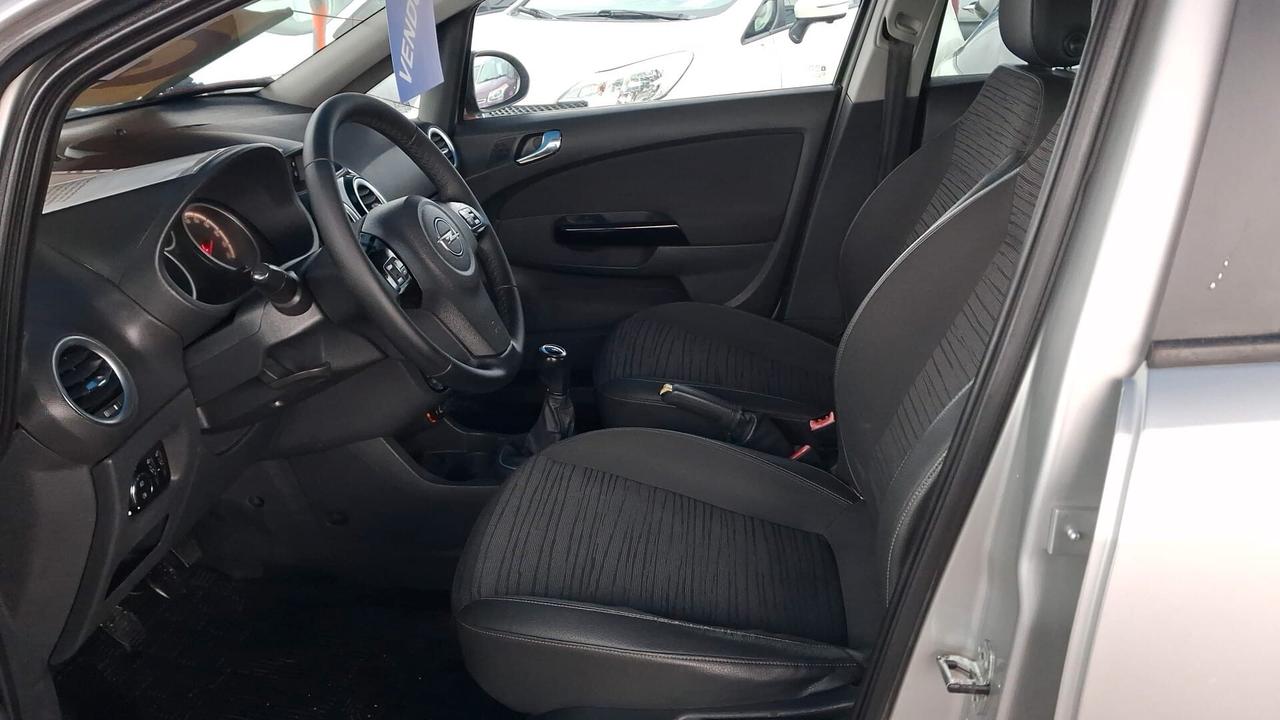 Opel Corsa 1.2 benzina gpl