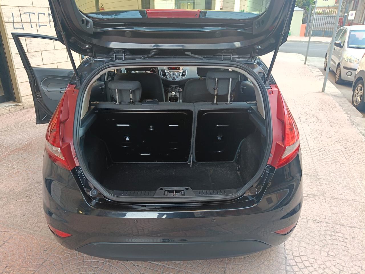 FORD FIESTA 1.2 5 PORTE-NEOPATENTATI-Euro5490