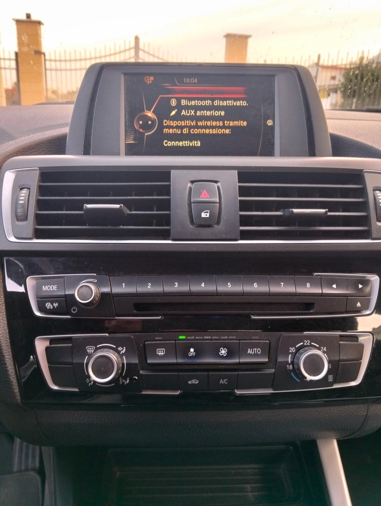 Bmw 118 118d 5p. Urban