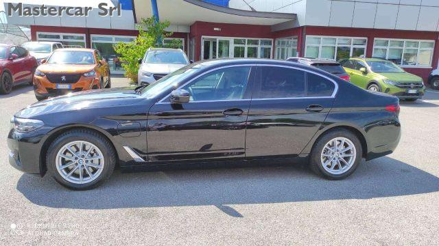 BMW 530 Serie 5 2020 Berlina LCI 530e Business auto - GF32