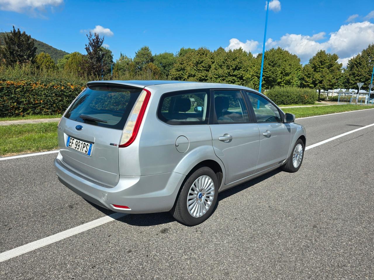 FORD FOCUS 1.6 TITANIUM "OK PER NEOPATENTATI"