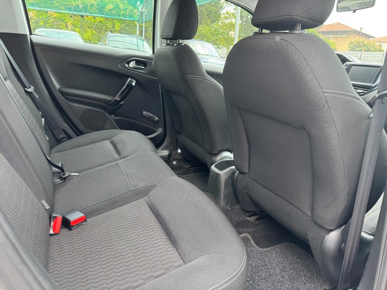 Peugeot 208 PureTech 82 5 porte Access