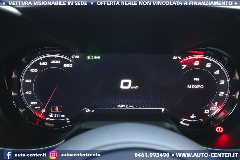 Alfa Romeo Giulia 2.0 Turbo 280CV AT8 AWD Q4 Veloce