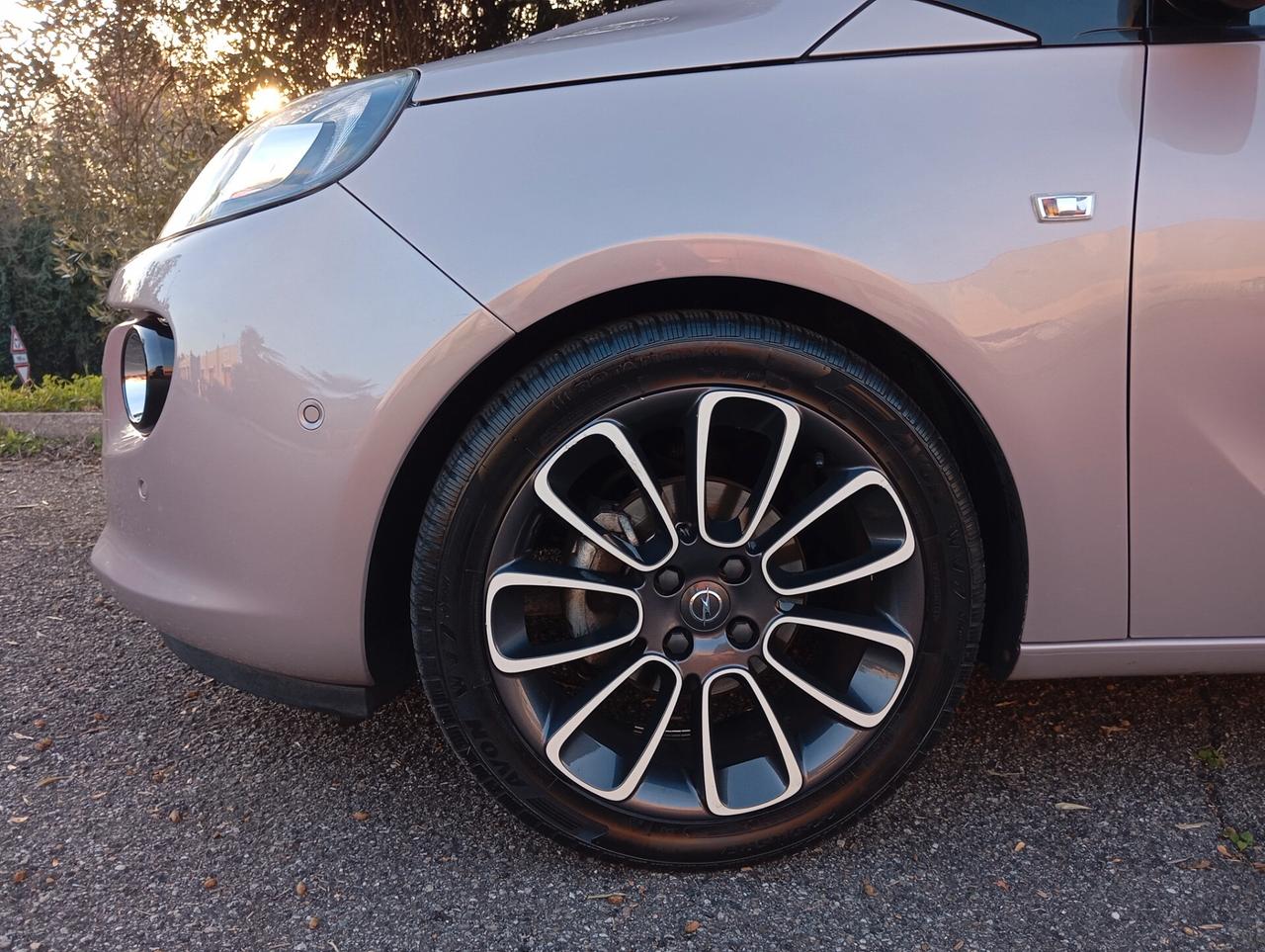 Opel Adam Rocks 1.4 87 CV valuto permute