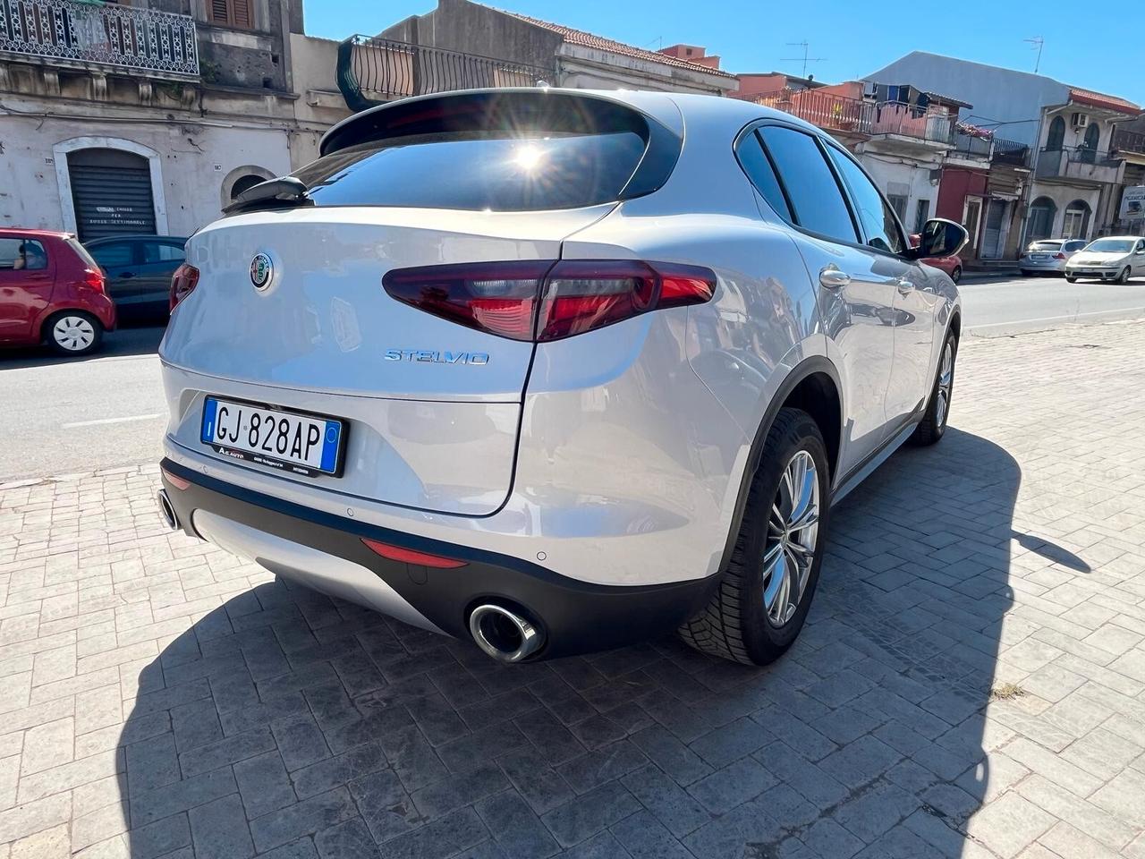Alfa Romeo Stelvio 2.2 Turbodiesel 160 CV AT8 RWD Business