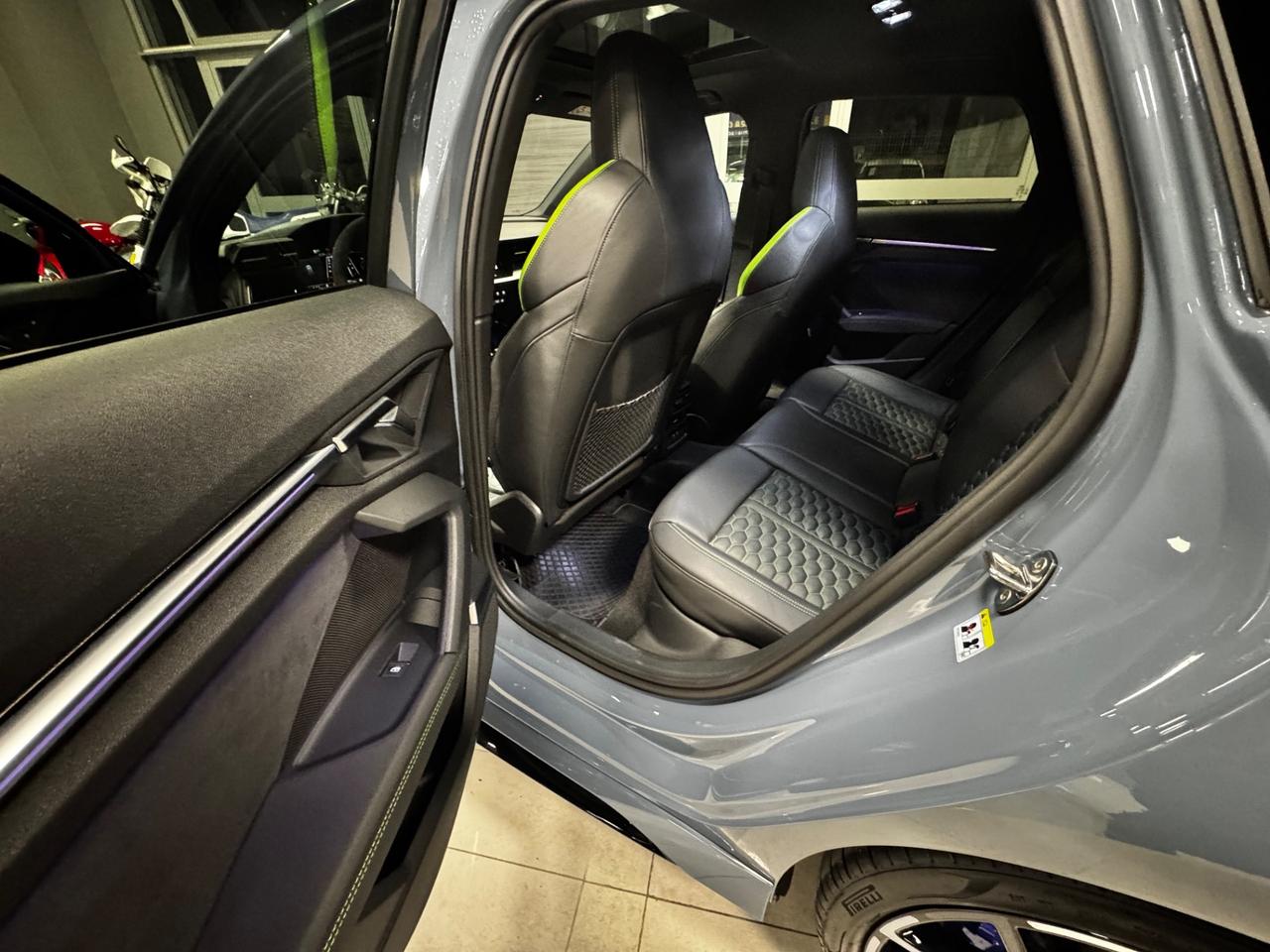 AUDI RS3 PERFORMANCE + CARBOCERAMICA