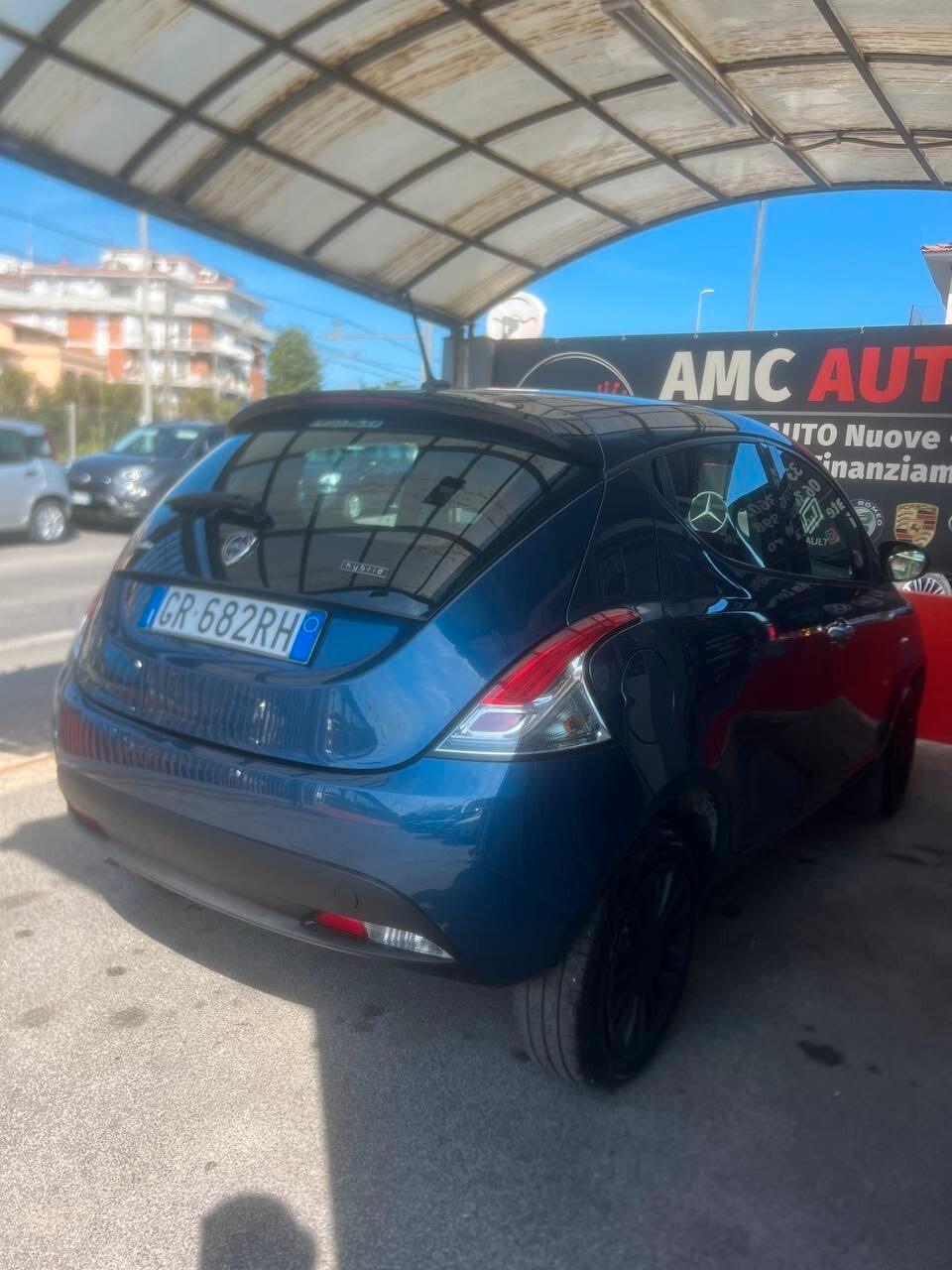 Lancia Ypsilon 1.0 FireFly 5 porte S&S Hybrid UnYca