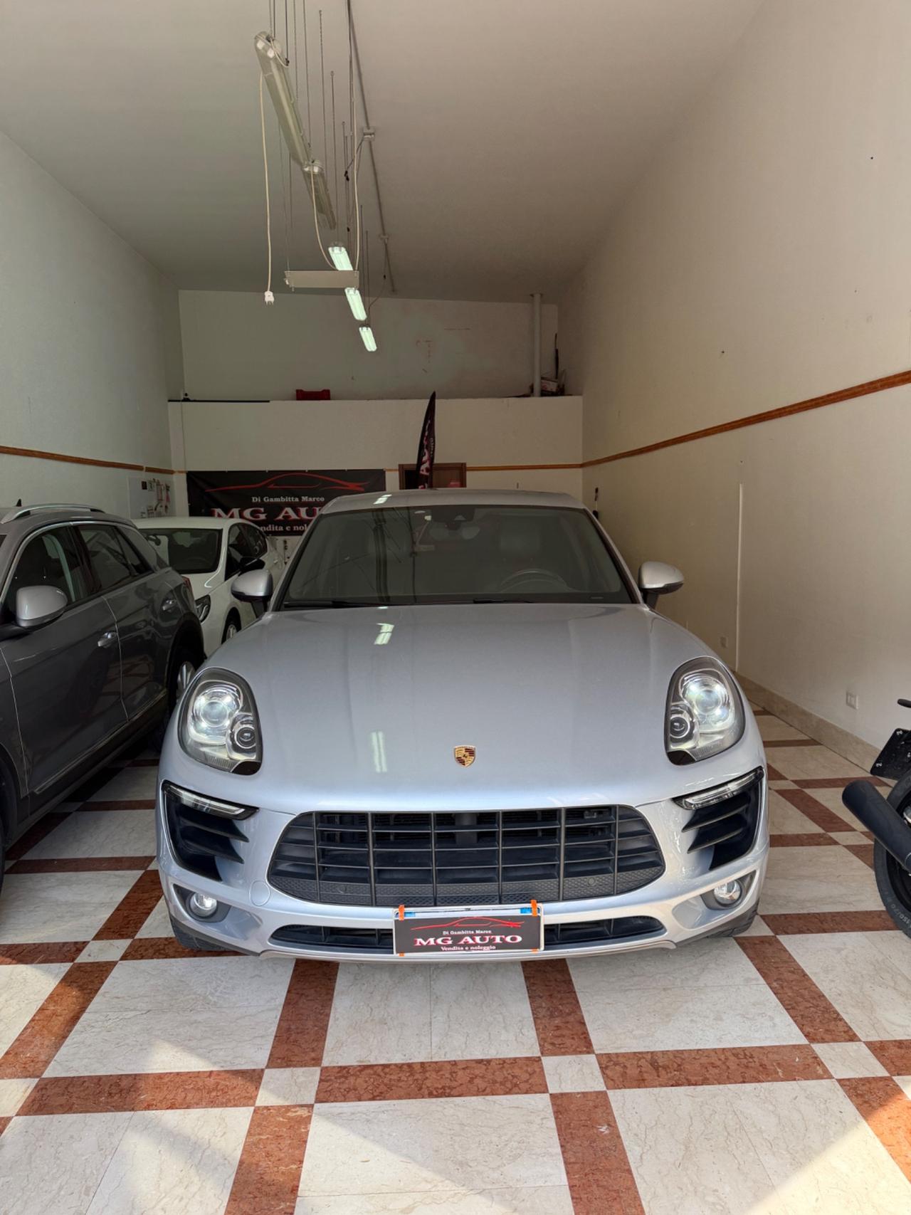 Porsche Macan S