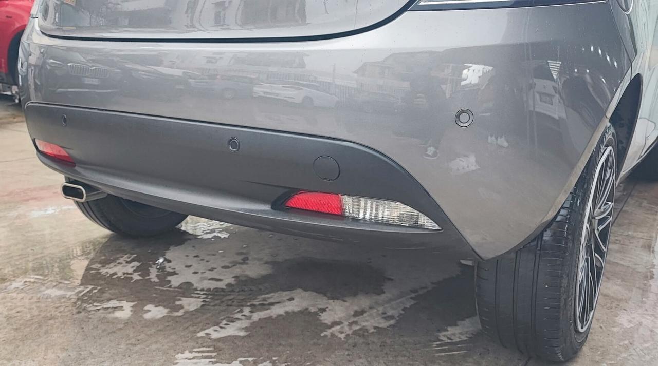 Lancia Ypsilon 1.0 5 porte Hybrid Gold 2023