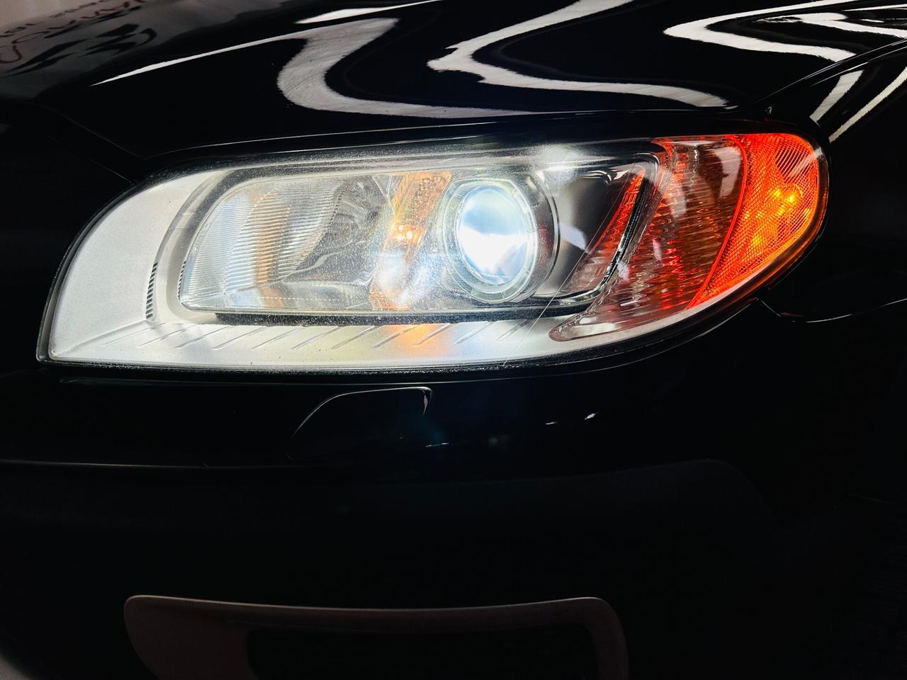 Volvo XC70 D5 215cv AWD Geartronic Summum MY12