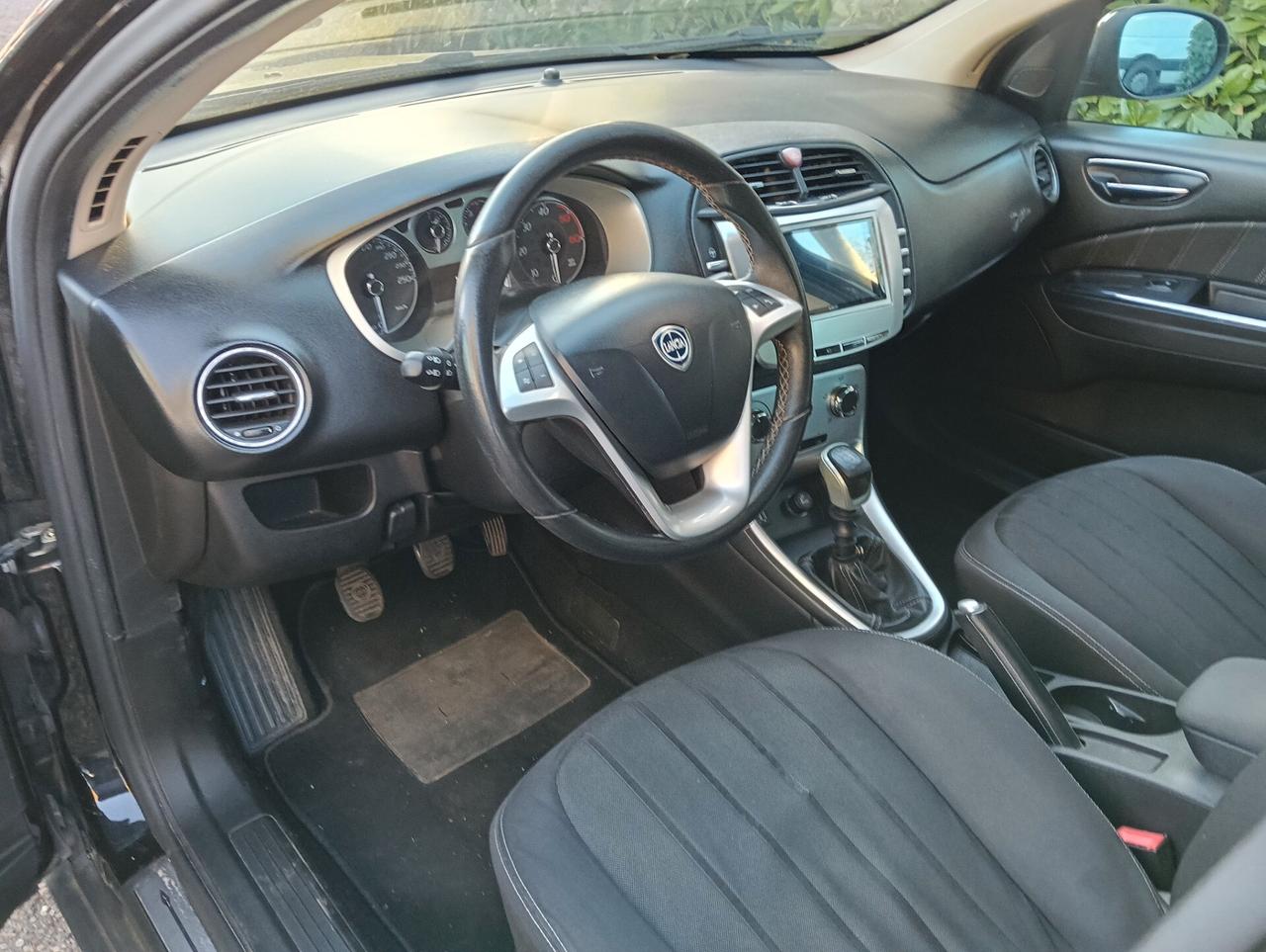 Lancia Delta 1.6 MJT DPF Argento