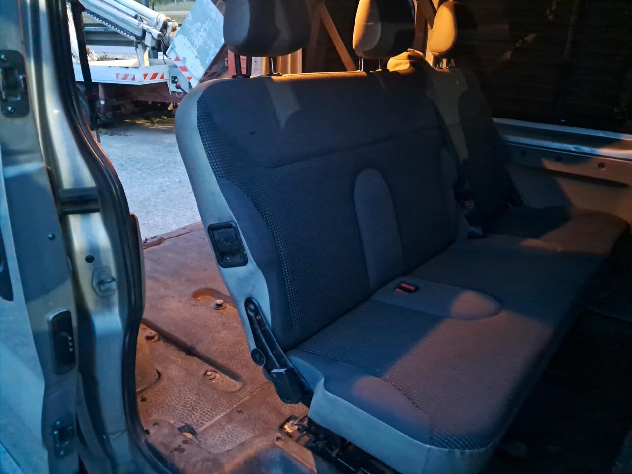 VIVARO 6 POSTI AUTOCARRO