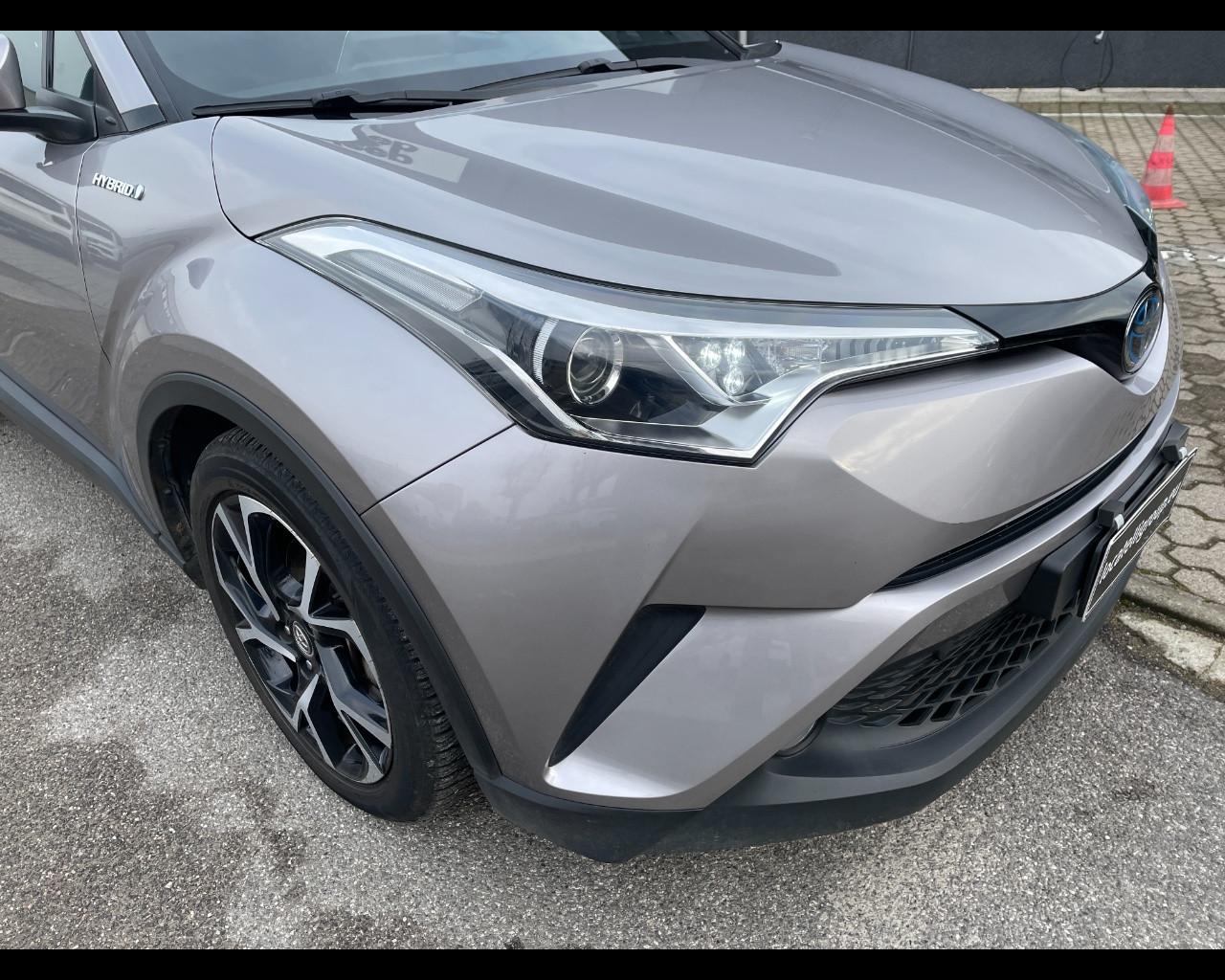 TOYOTA C-HR I 2016 - C-HR 1.8h Trend 2wd e-cvt