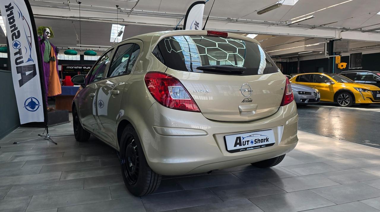 OPEL CORSA 1.2 BENZINA 80CV XNEOPATENTATI