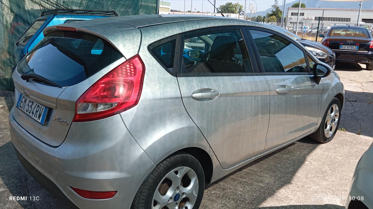 Ford Fiesta 1.4 TDCi 70CV 5 porte Titanium