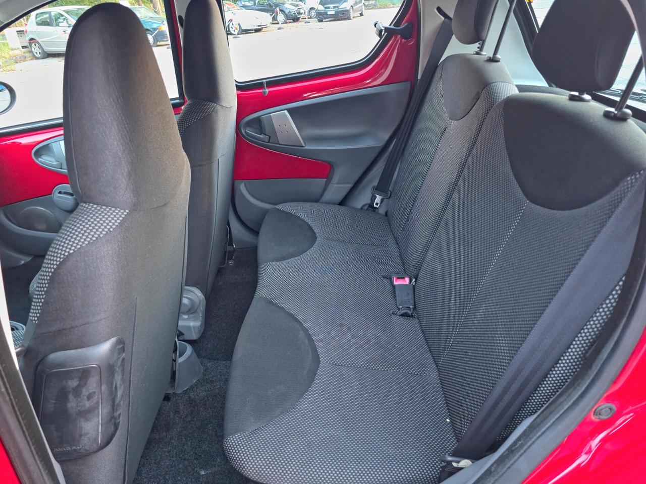 Toyota Aygo 1.0 12V CV-68 VVT-i 5 porte Sol 2009-E4 Manuale NEO