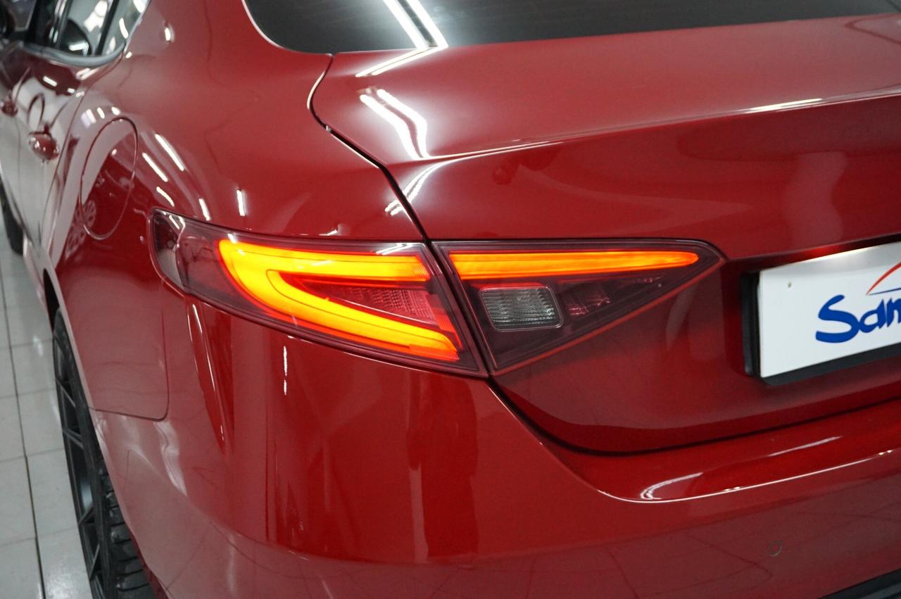 Alfa Romeo Giulia 2.2 Turbodiesel 160 CV AT8 Sport-Tech