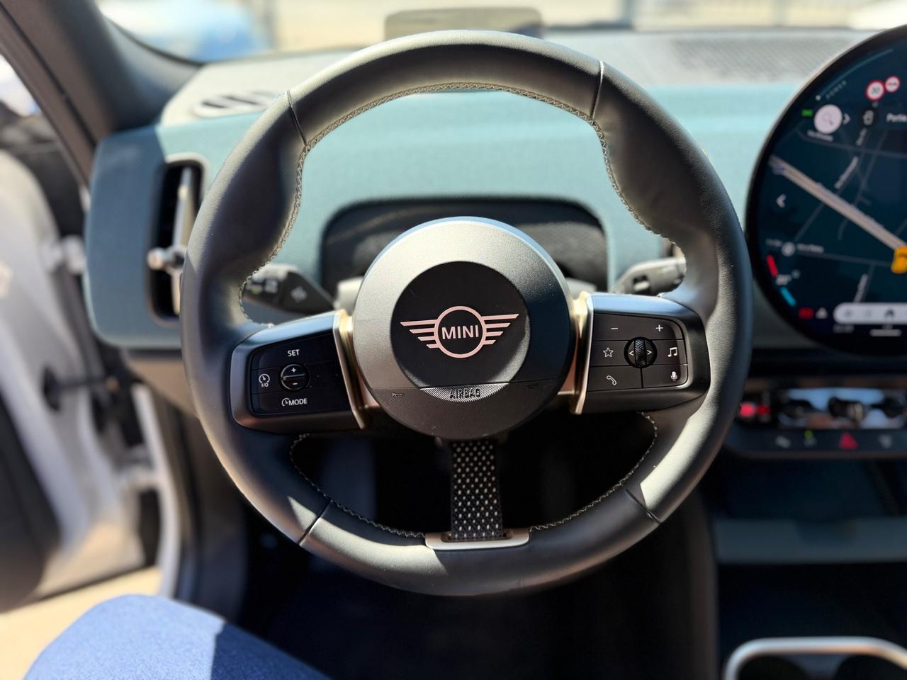 Mini Countryman Favoured 1.5 benzina/hybrida COME NUOVA
