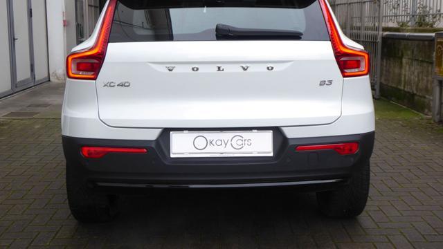 VOLVO XC40 B3 automatico Plus Dark
