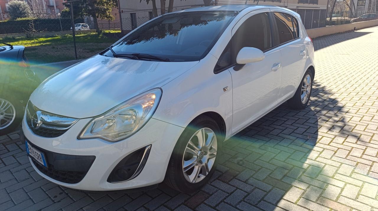 Opel Corsa 1.2 GPL OK NEOPATENTATI