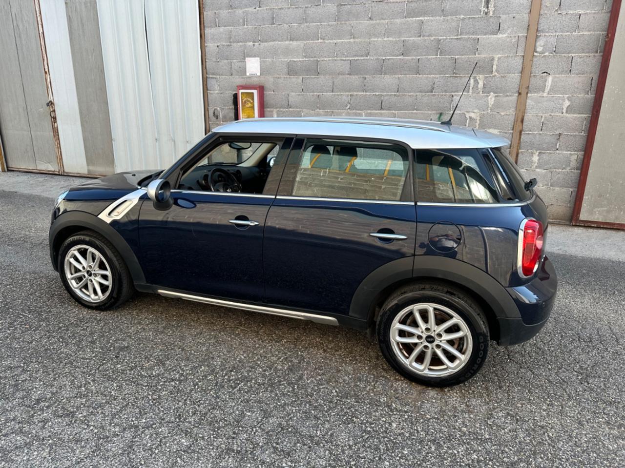 Mini Cooper D Countryman Mini 2.0 Cooper D Automatica TETTO