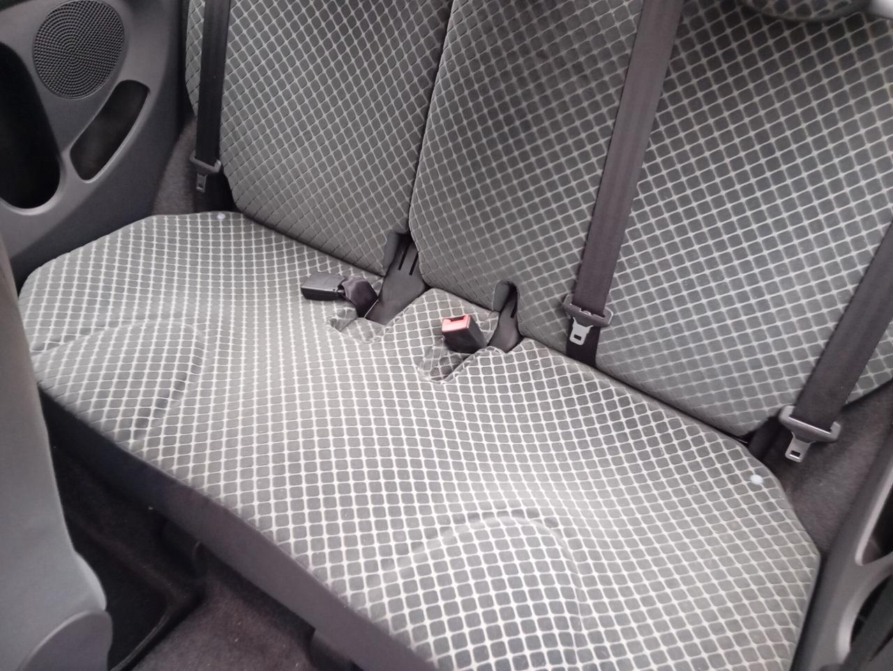 Nissan Micra 1.2 16V 3 porte neopatentati permute