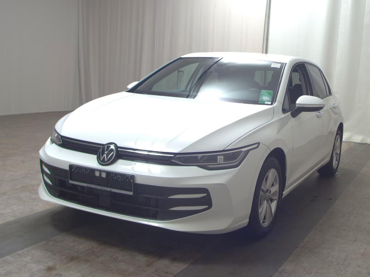 Volkswagen Golf -8 1.5 TSI Life LED DC PDC ACC MFL