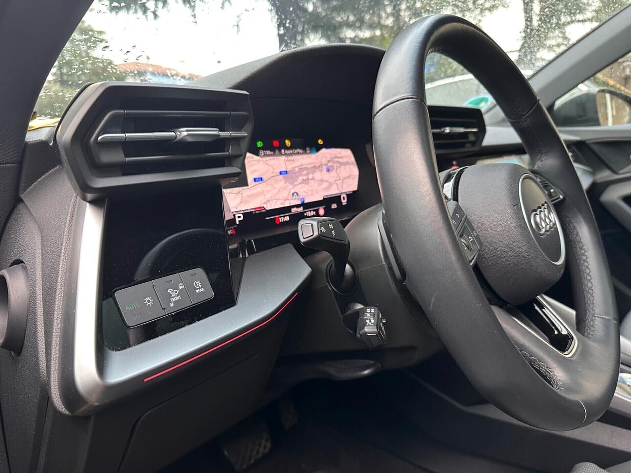 Audi A3 SPORTBACK 35 TDI S tronic + FARI MATRIX + PANORAMA + LED AMBIENT + R18 + BLACK PACK