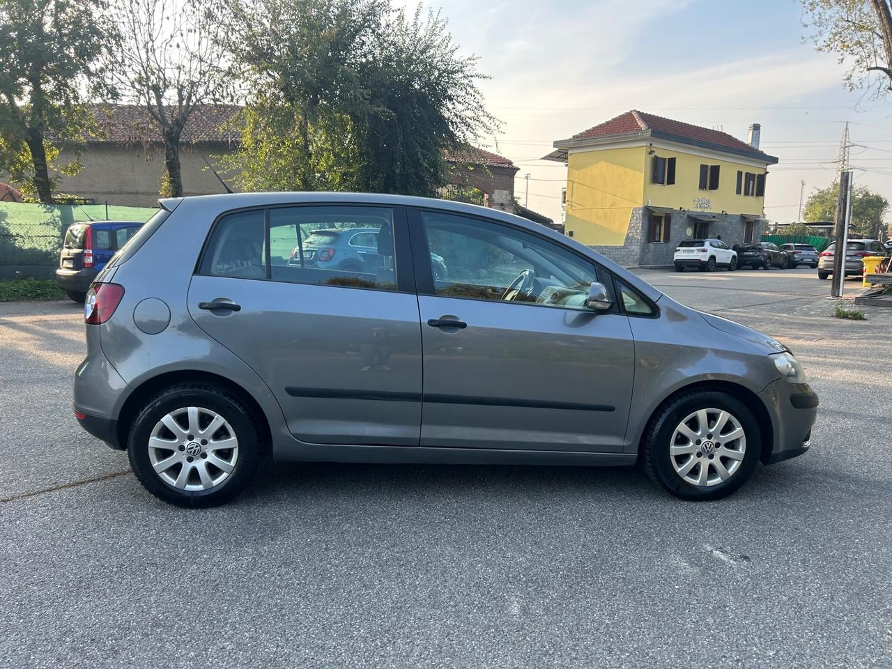 Volkswagen Golf Plus 1.6 16V FSI 3p. Comfortline