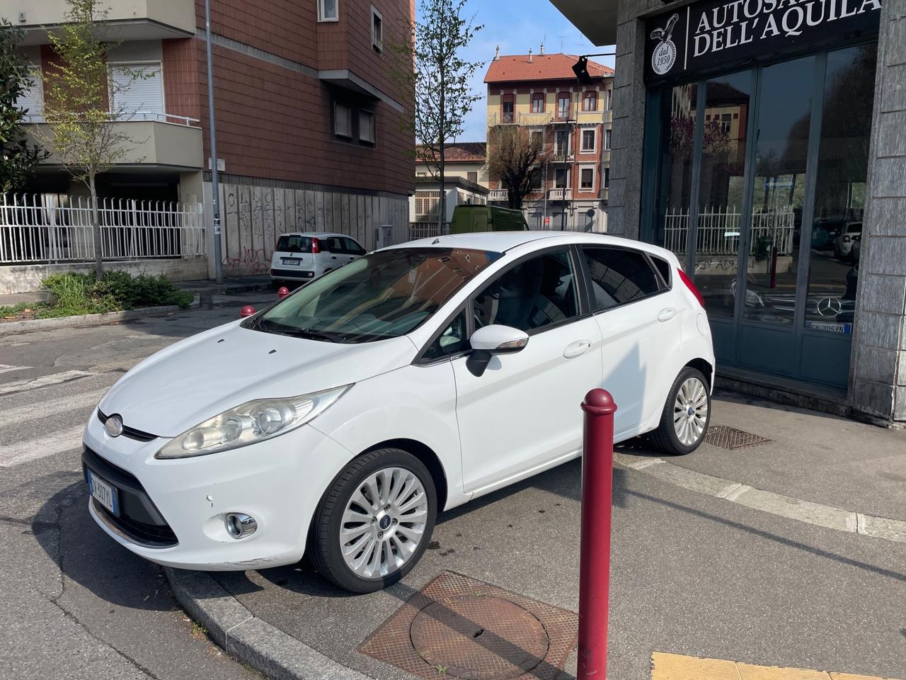 Ford Fiesta 1.4 TDCi 68CV 5 porte Titanium/GARANZIA