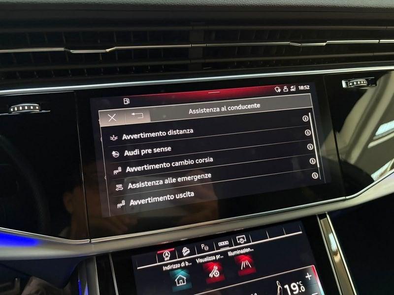 Audi Q8 55 TFSI 250kW quattro tiptronic Sport